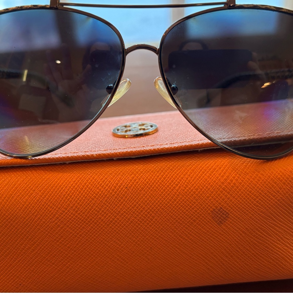 Tori Burch Aviator  Sunglasses with Orange Case